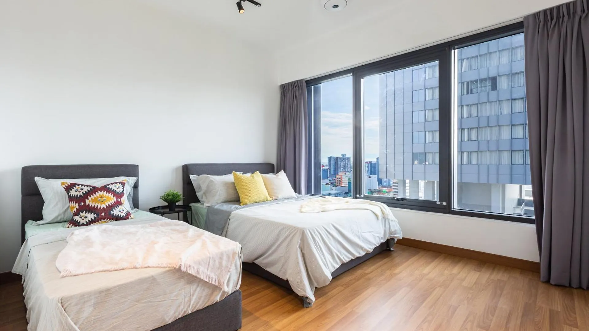 Apartment Tropicana 218 Macalister George Town